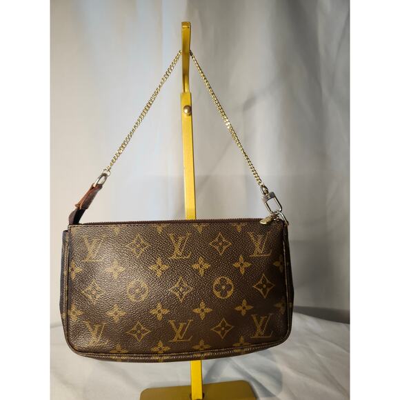 Louis Vuitton Pochette Accessoires Monogram Canvas Shoulder Bag with LV Chain - Picture 1 of 15